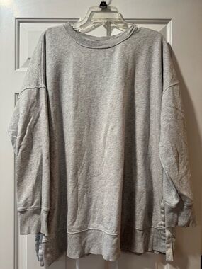 Old Navy Light Gray Oversized Crewneck Sweatshirt